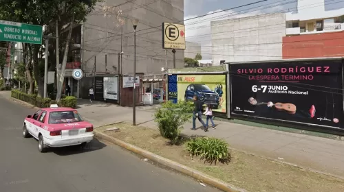 Penciones Y Estacionamiento en Av. Cuauhtémoc 263, Roma Nte., Cuauhtémoc, 06700 Ciudad de México, CDMX