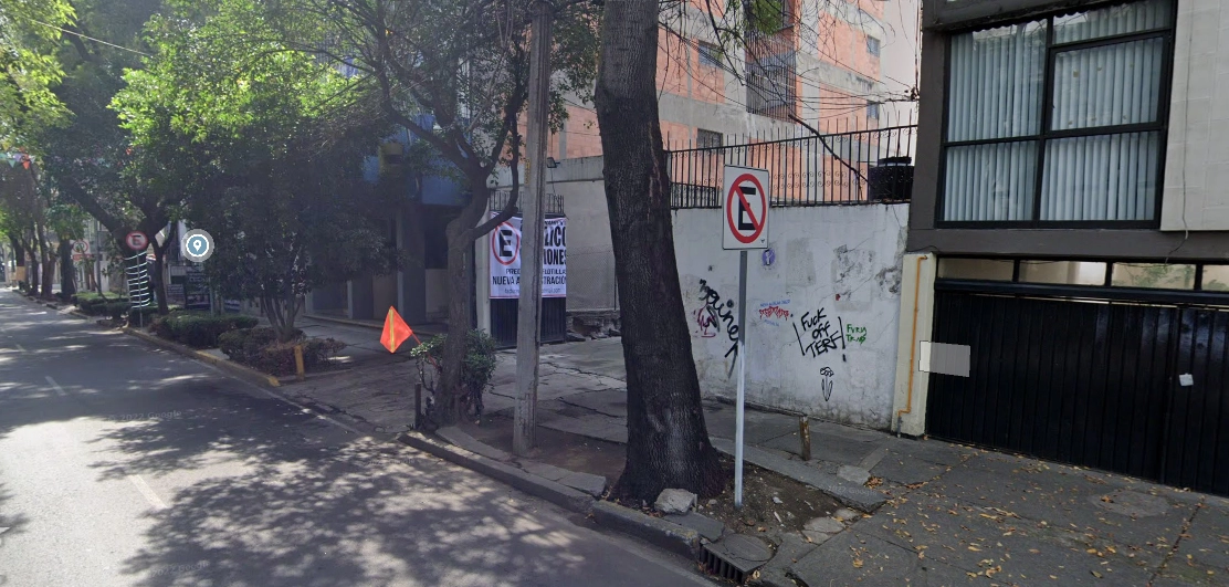 Penciones Y Estacionamiento En Calle Quertaro 38, Roma Nte., Cuauhtmoc, 06700 Ciudad de Mxico, CDMX