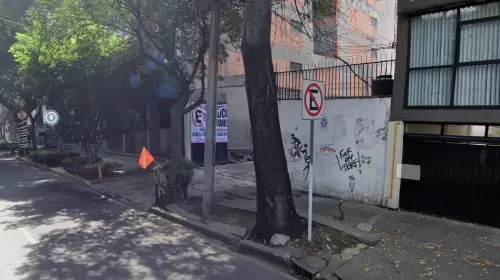 Penciones Y Estacionamiento En Calle Querétaro 38, Roma Nte., Cuauhtémoc, 06700 Ciudad de México, CDMX